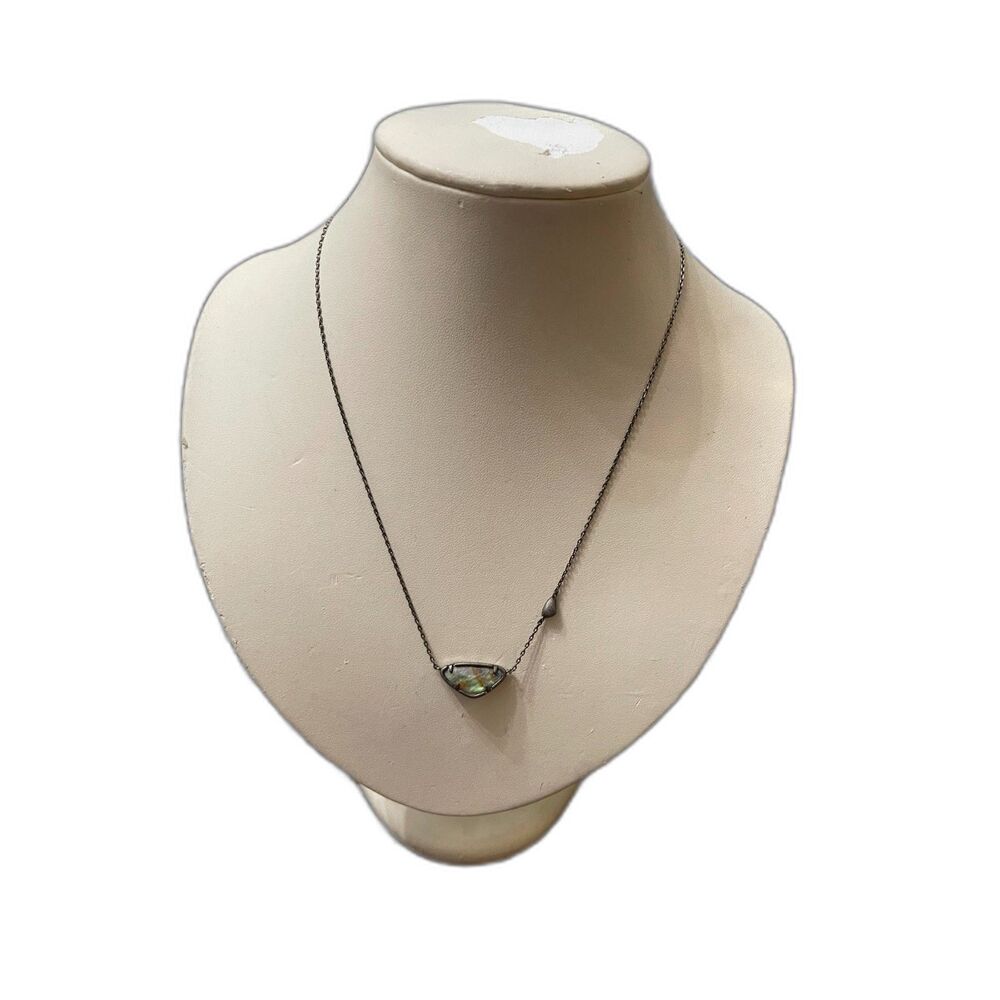 Kendra Scott Margot Short Pendant Necklace